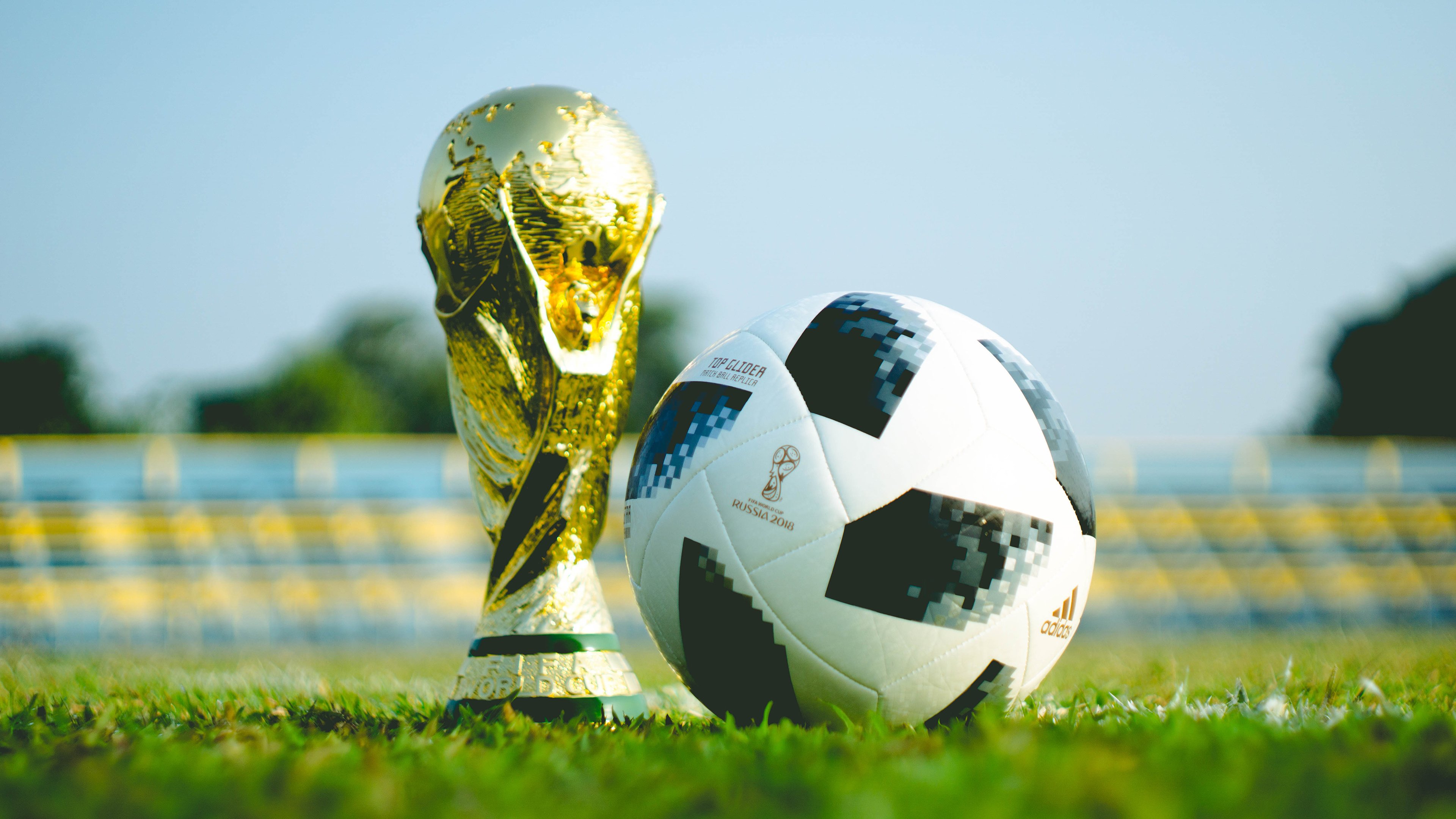 这是根据你提供的内容生成的标题，，八强烽火燃，波兰青春风暴蓄势待发